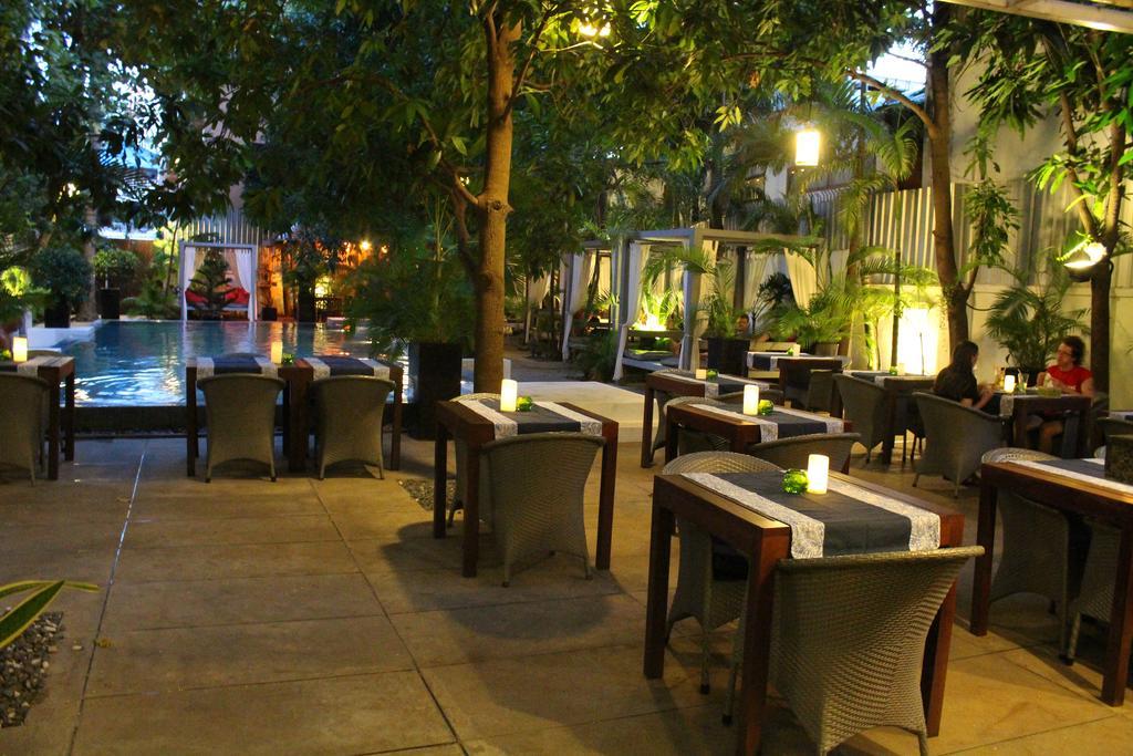 Blue Lime Phnom Penh Hotel Exterior foto